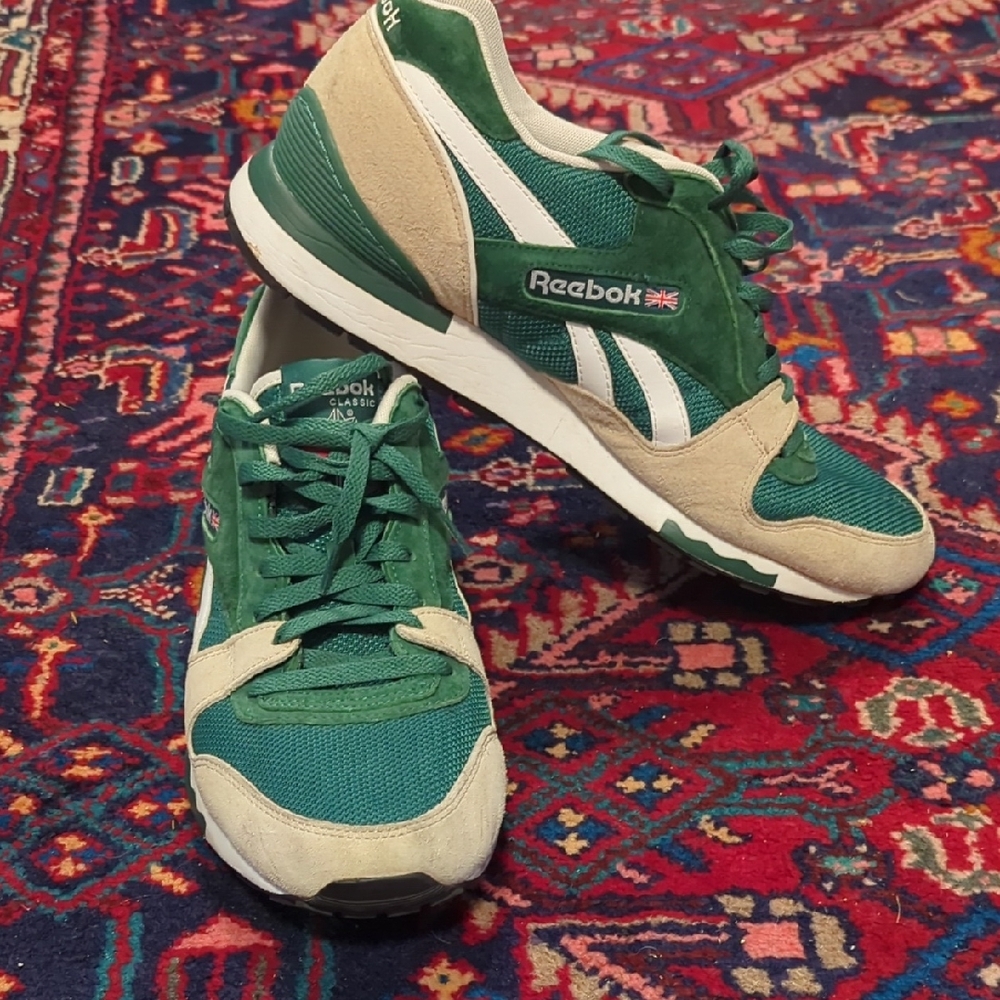 ❗SOLD❗Reebok Green and Tan Retro Sneakers
